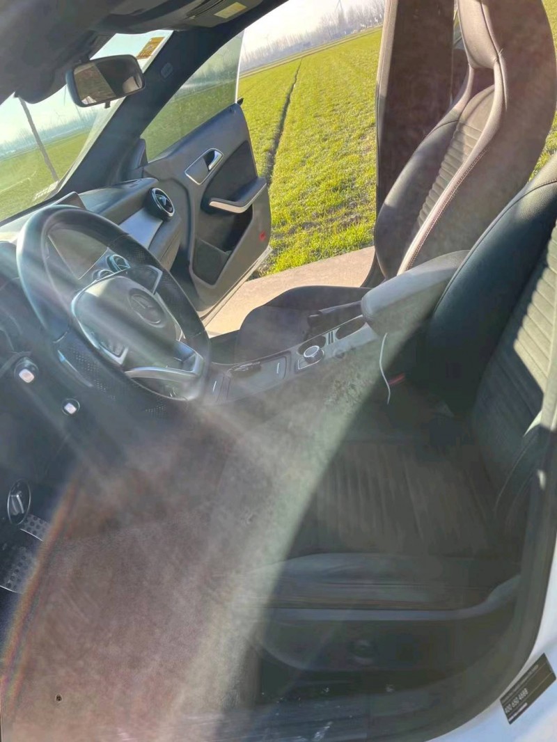 东营15年奔驰CLA7