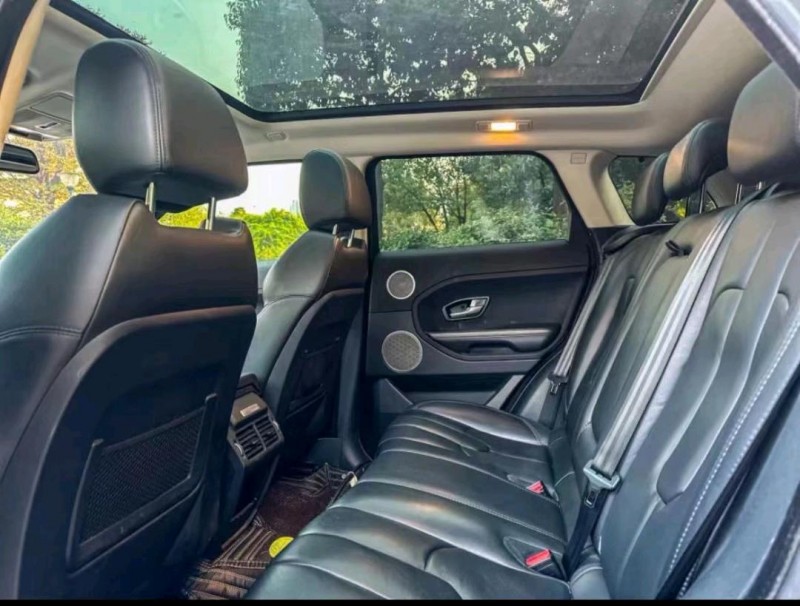 重庆15年路虎揽胜极光(进口)4