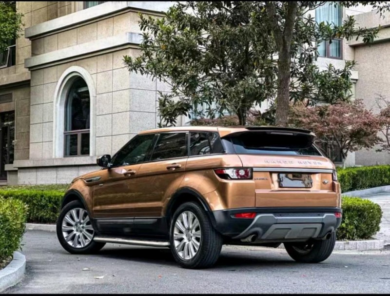 重庆15年路虎揽胜极光(进口)6