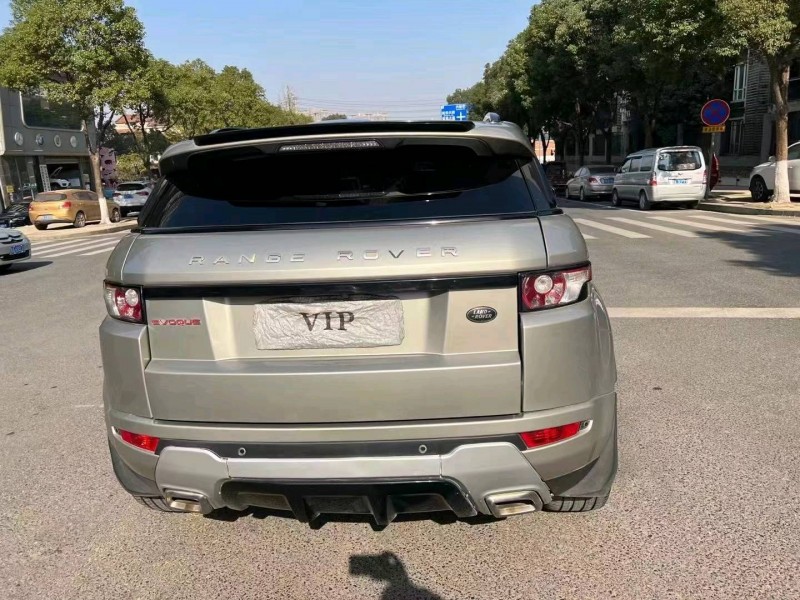 宜昌12年路虎极光6