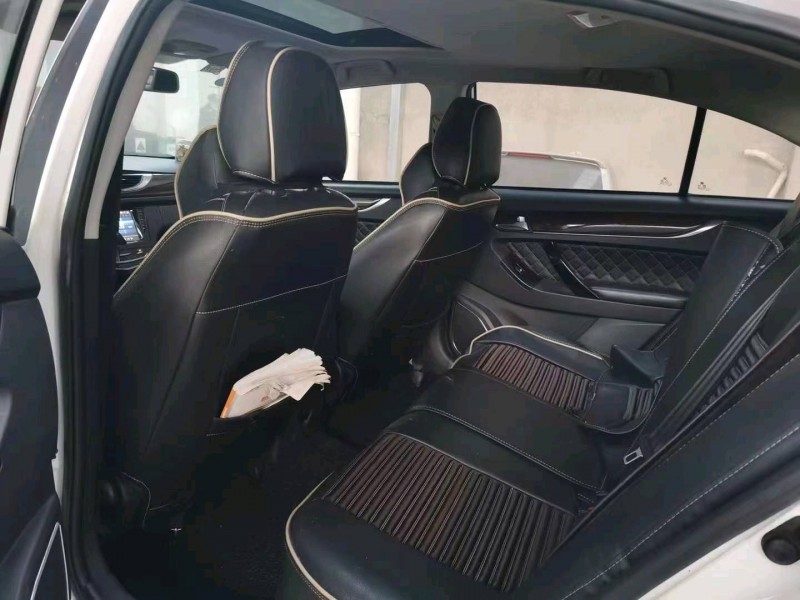 宜昌15年众泰Z5007