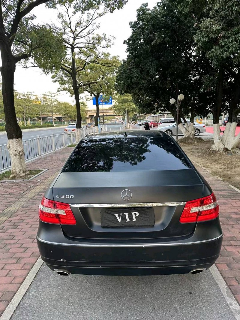 广州09年奔驰E9