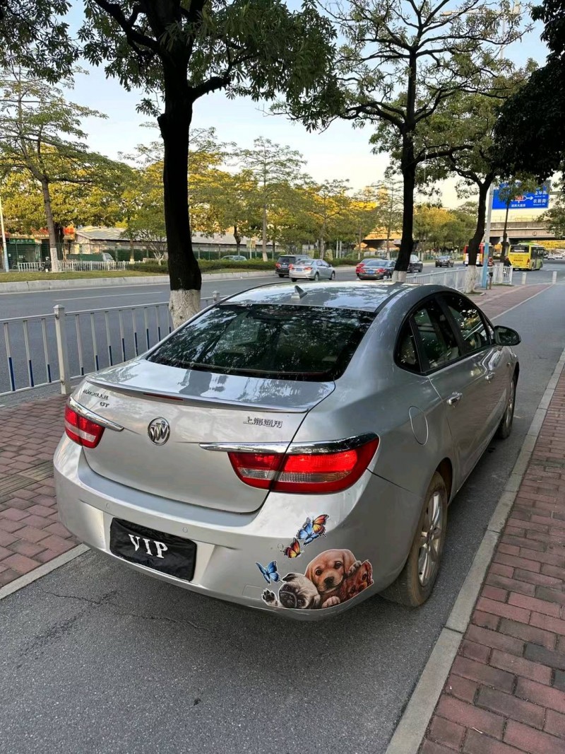 广州10年别克英朗GT7