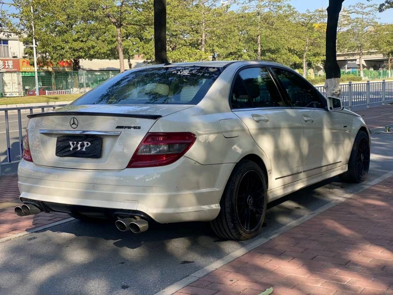 广州11年奔驰C8