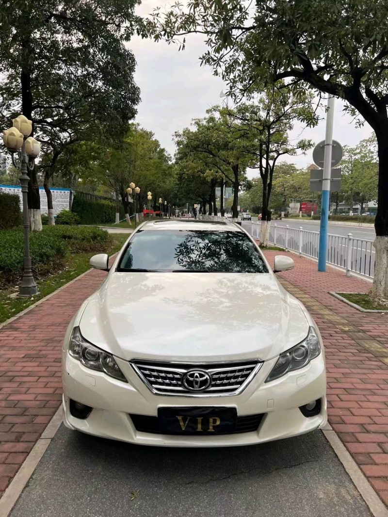 广州12年丰田锐志1