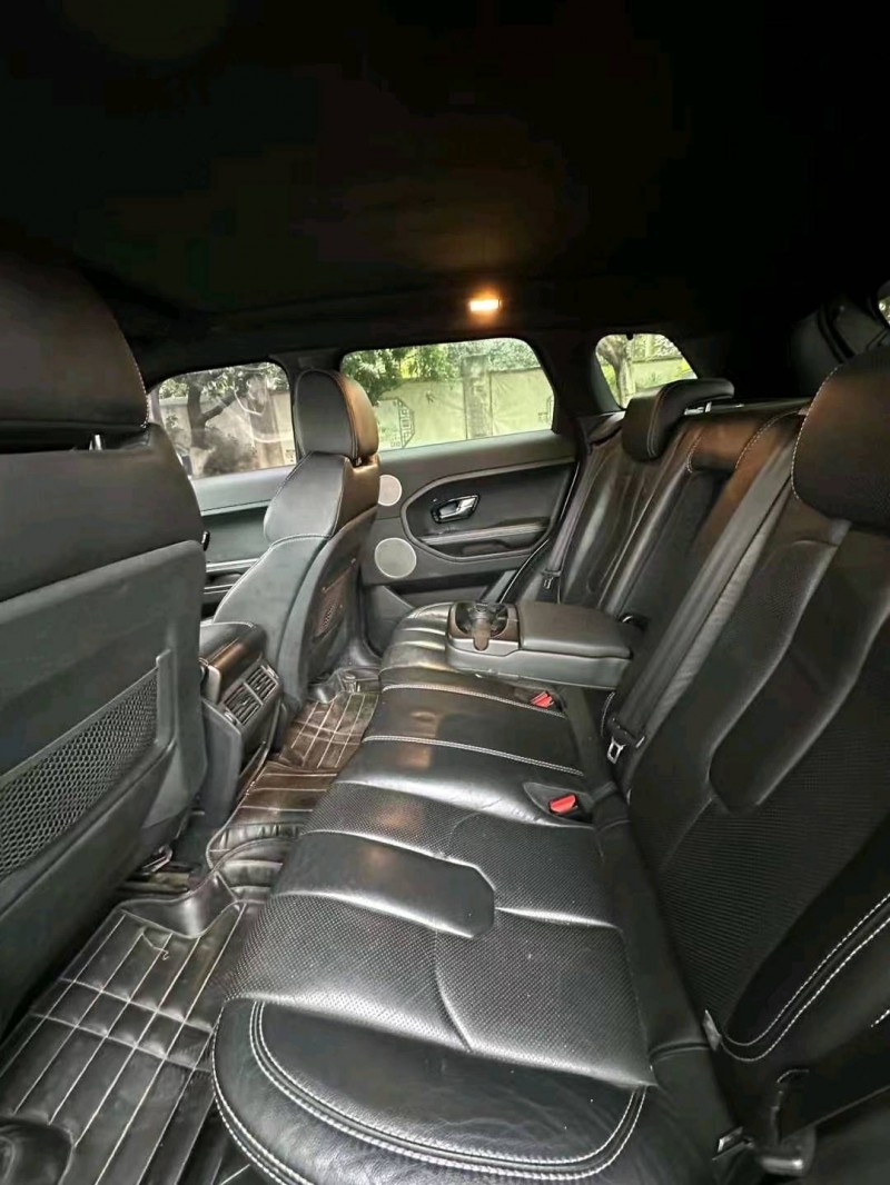 广州12年路虎极光5