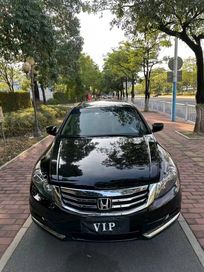 广州11年本田雅阁1