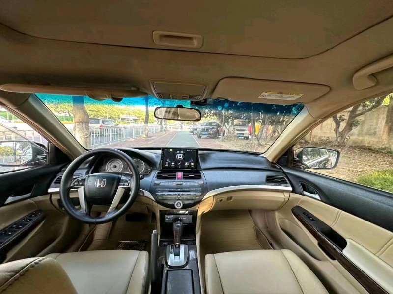 广州11年本田雅阁6