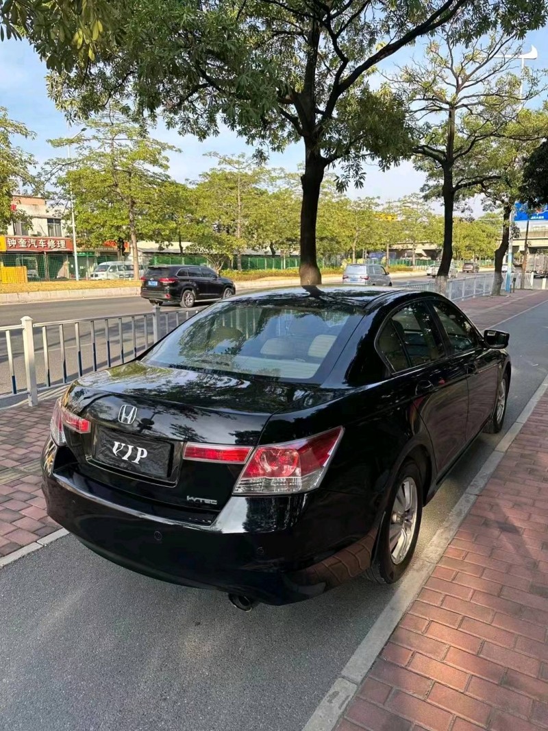 广州11年本田雅阁7