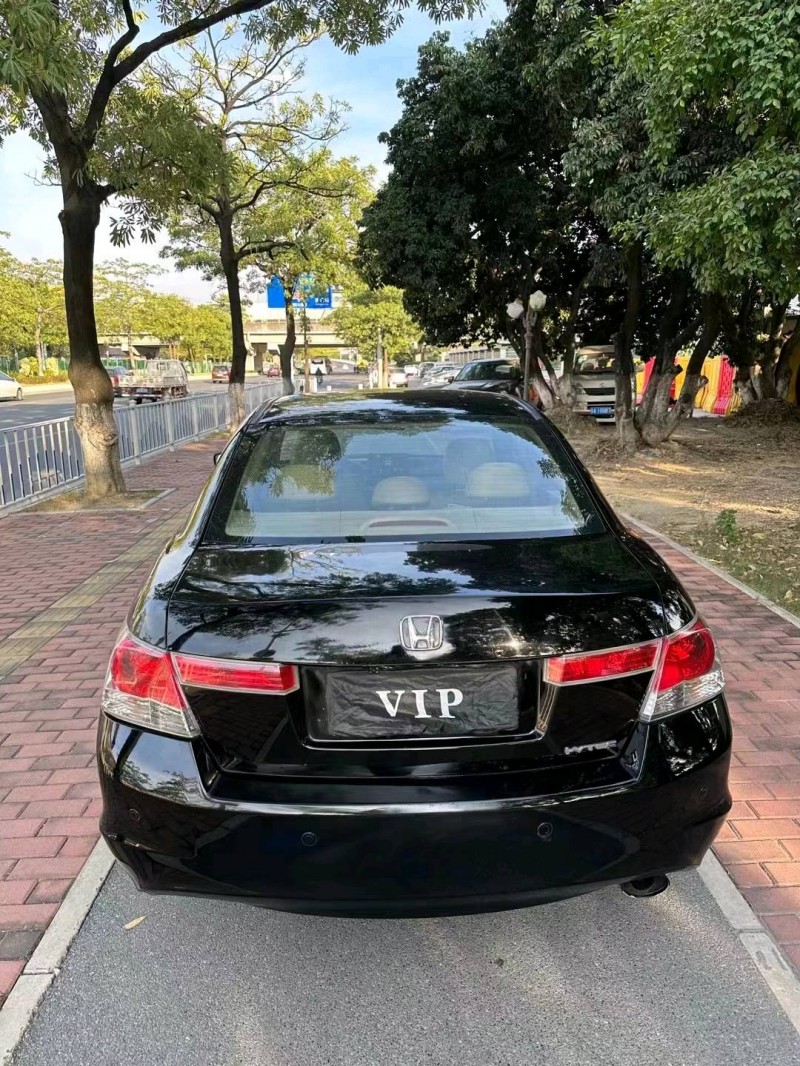 广州11年本田雅阁9