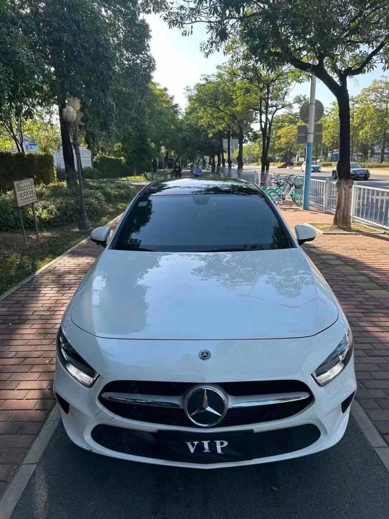 广州19年奔驰A1