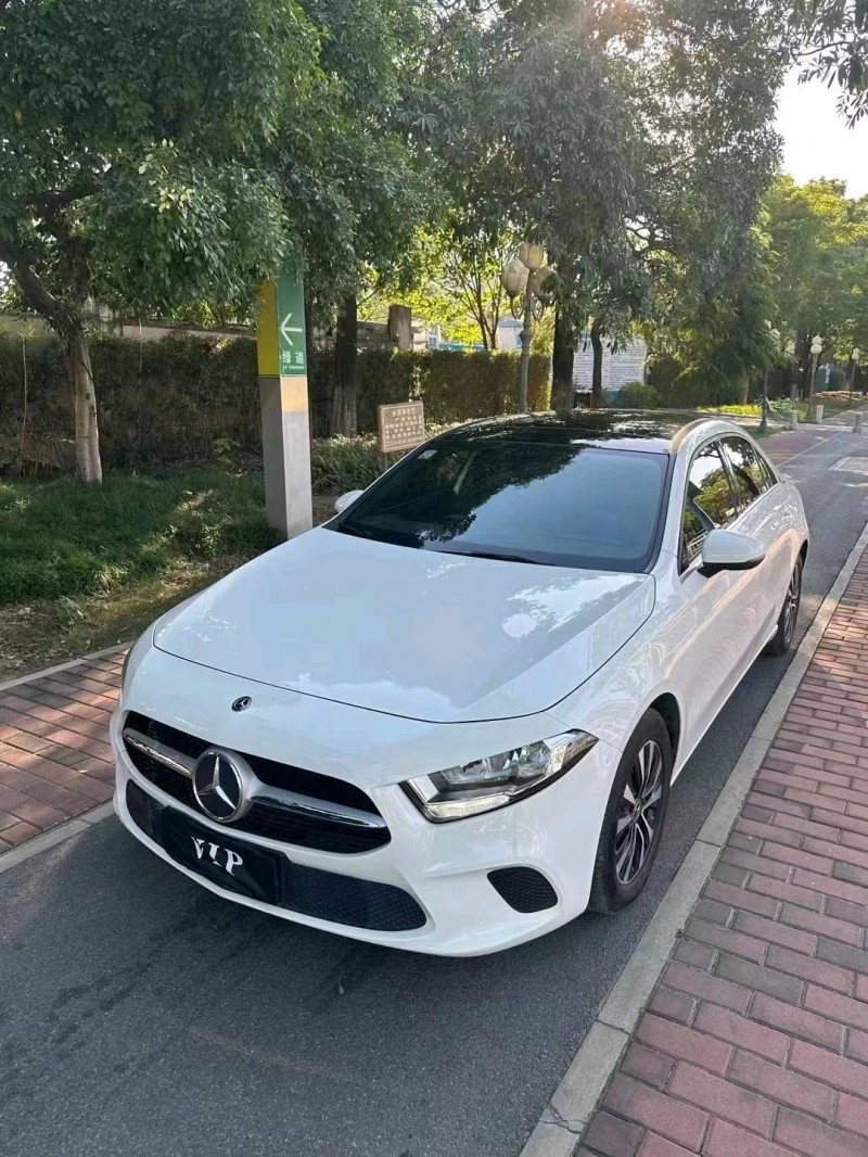 广州19年奔驰A3