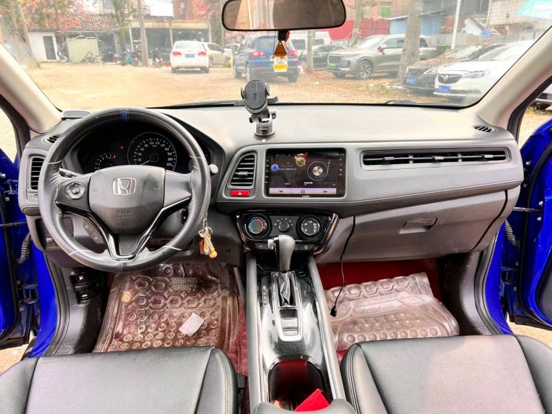 广州17年本田缤智8