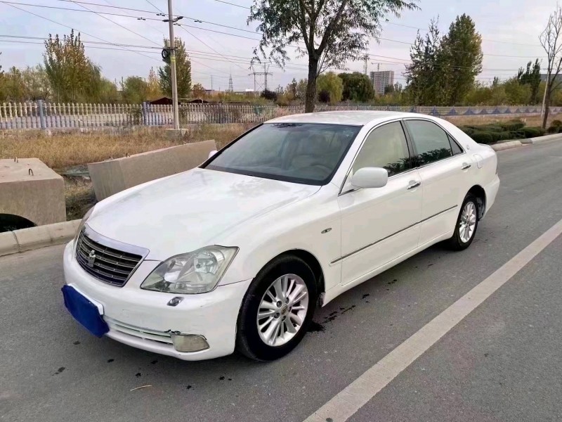 潍坊06年丰田皇冠3