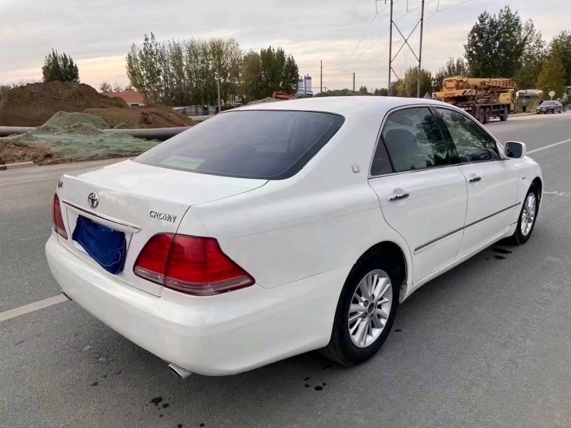 潍坊06年丰田皇冠7