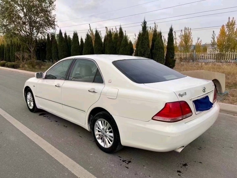 潍坊06年丰田皇冠8