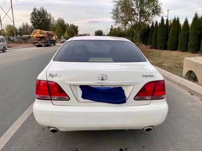 潍坊06年丰田皇冠9