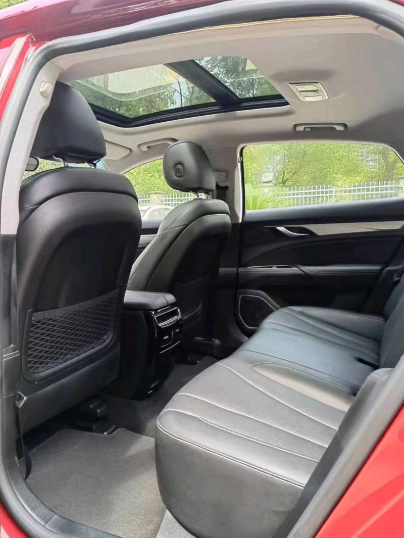 宜昌20年吉利博瑞4