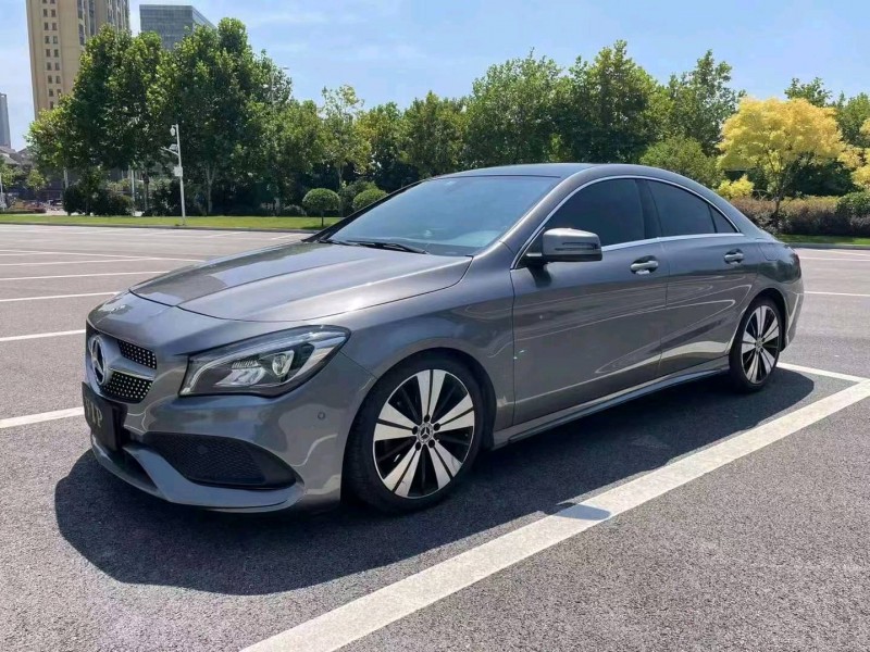 宜昌18年奔驰CLA3