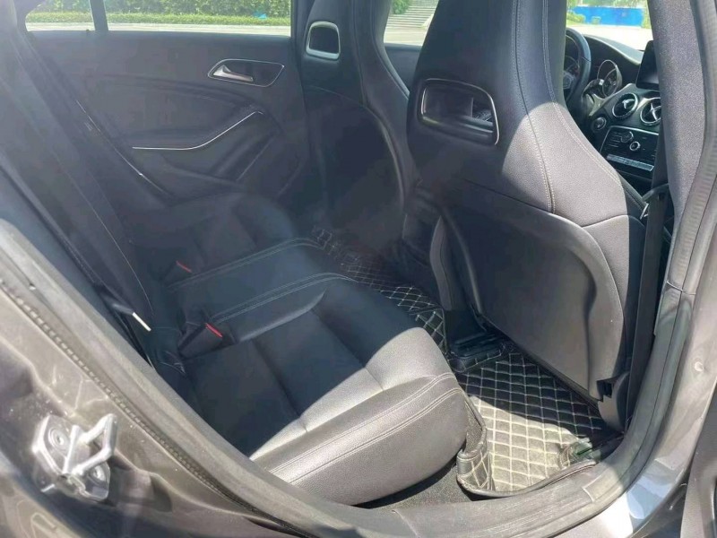 宜昌18年奔驰CLA4