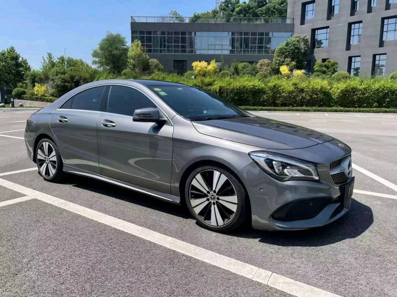 宜昌18年奔驰CLA9