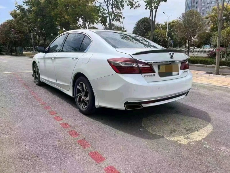 宜昌16年本田雅阁3