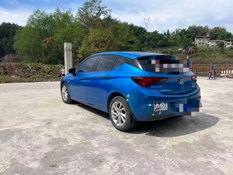 宜昌16年别克英朗8