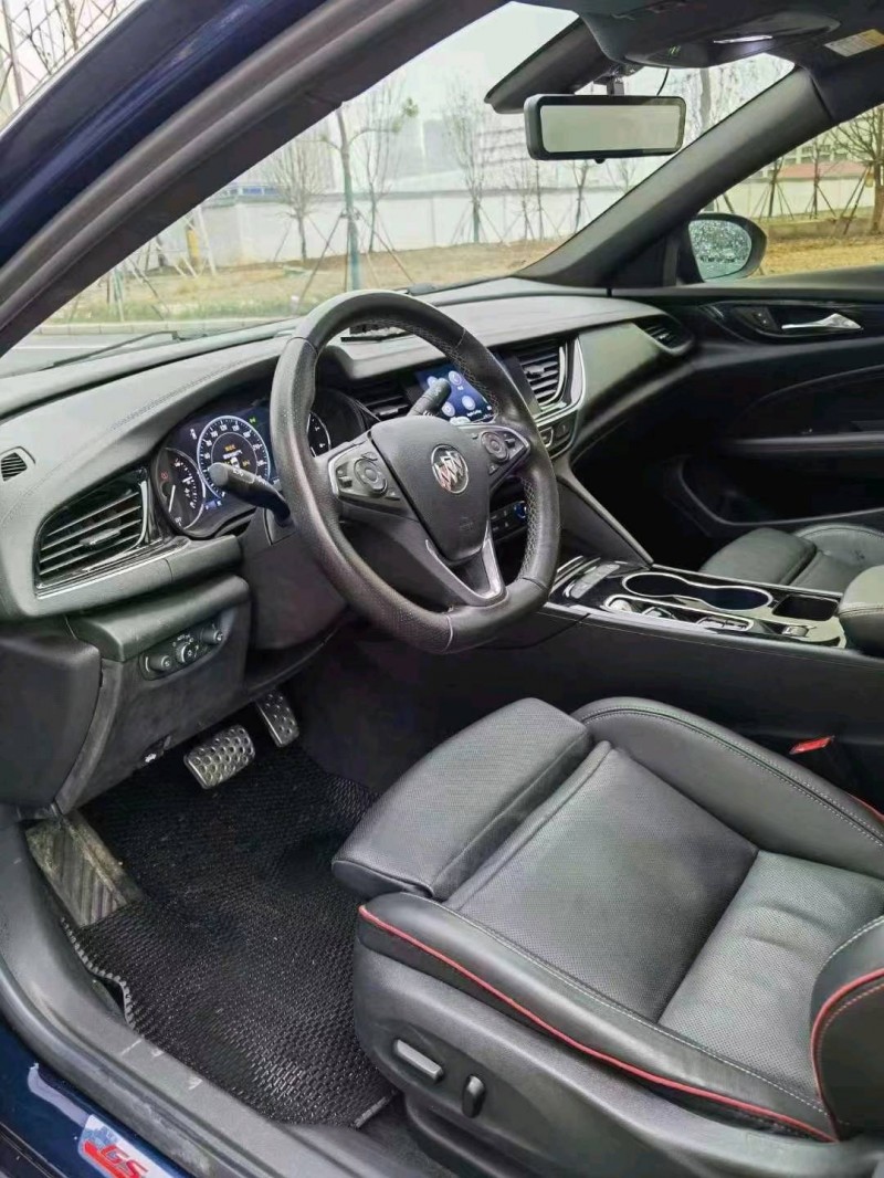 宜昌21年别克君威7