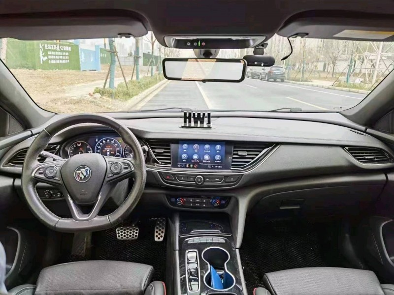 宜昌21年别克君威9