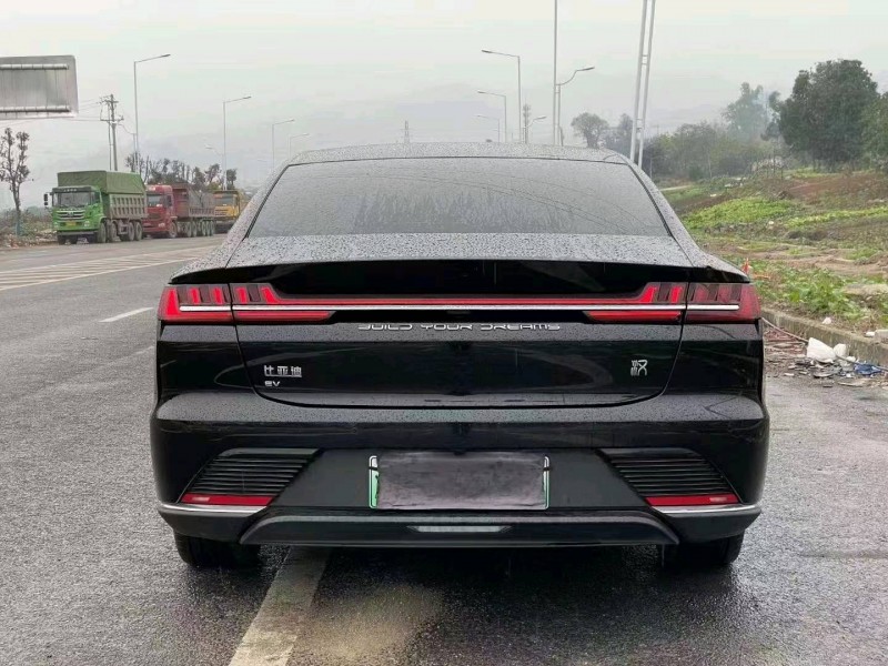 重庆21年比亚迪汉EV4