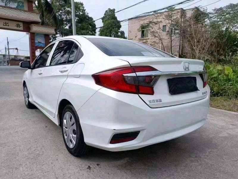 珠海19年本田哥瑞4
