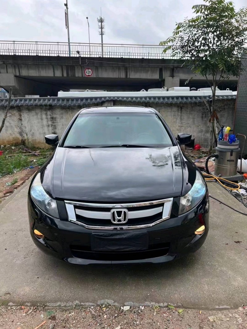 广州09年本田雅阁1