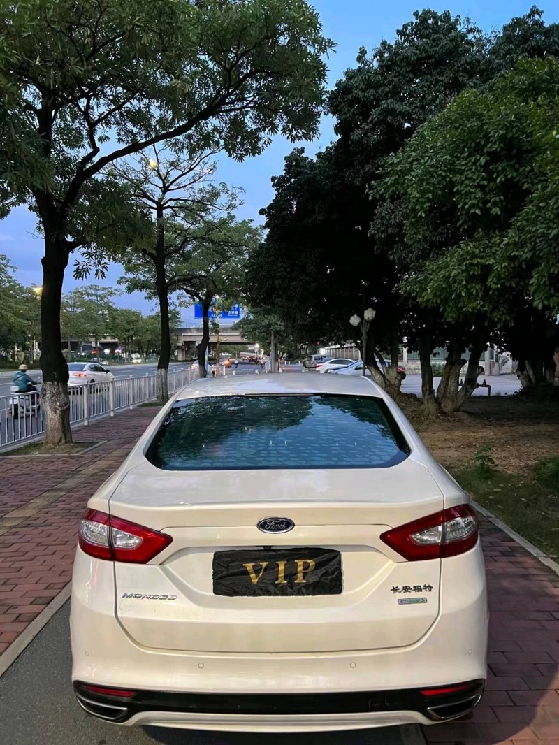 广州15年福特蒙迪欧9