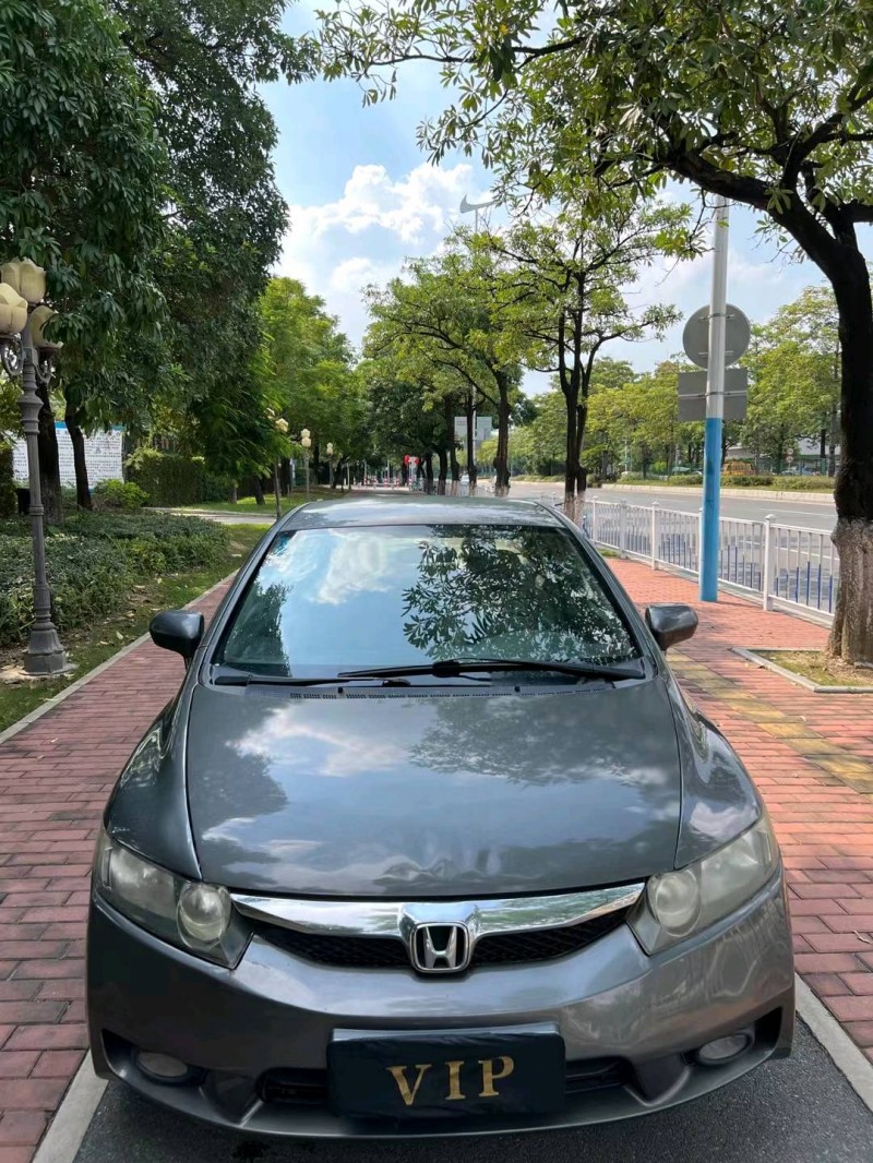 广州11年本田思域1