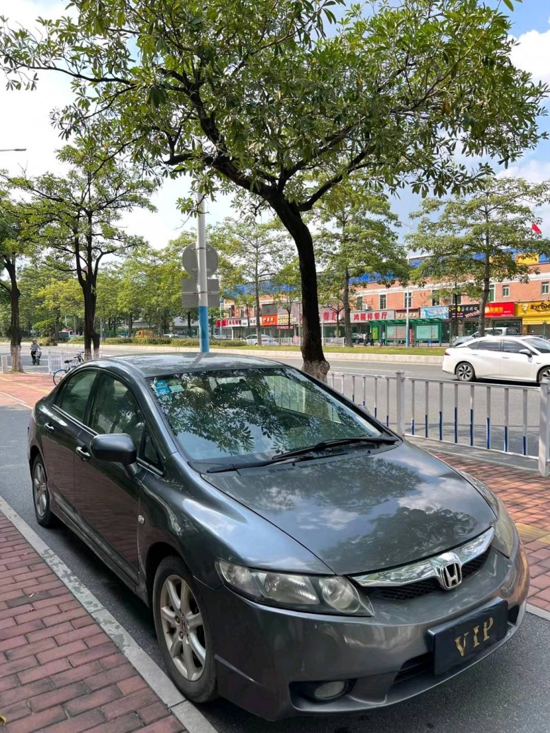 广州11年本田思域2