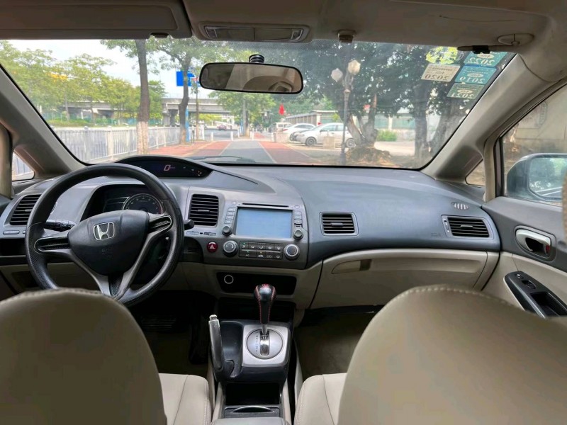 广州11年本田思域4