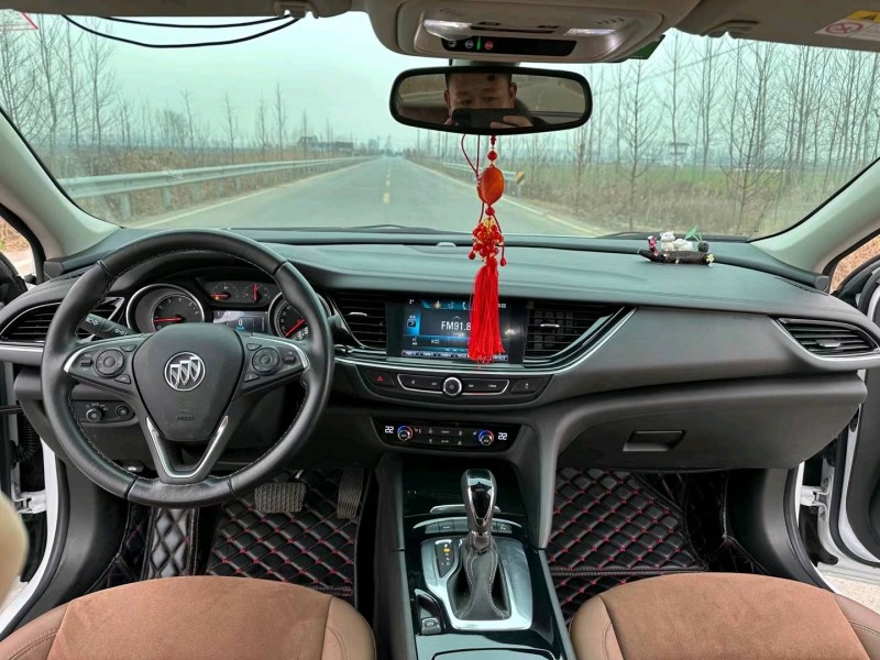 徐州19年别克君威5