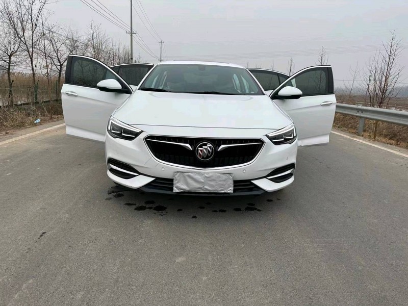 徐州19年别克君威8