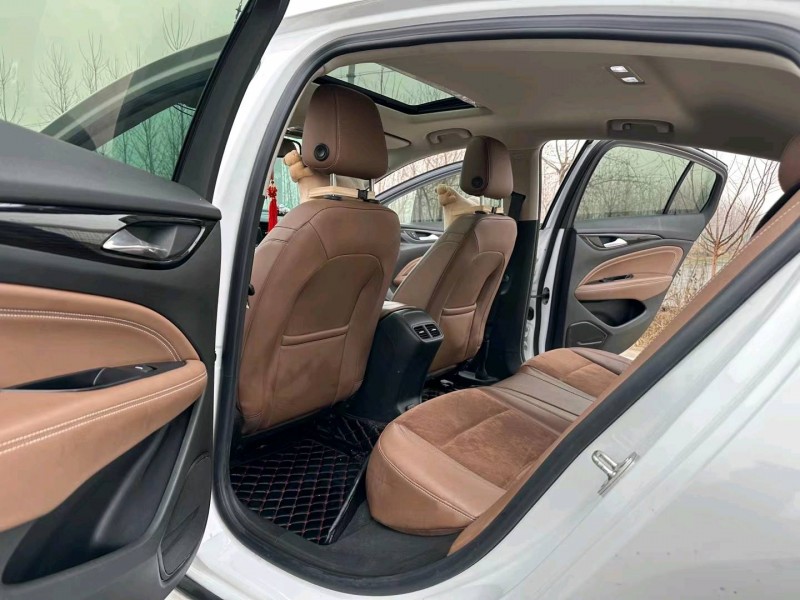 徐州19年别克君威7