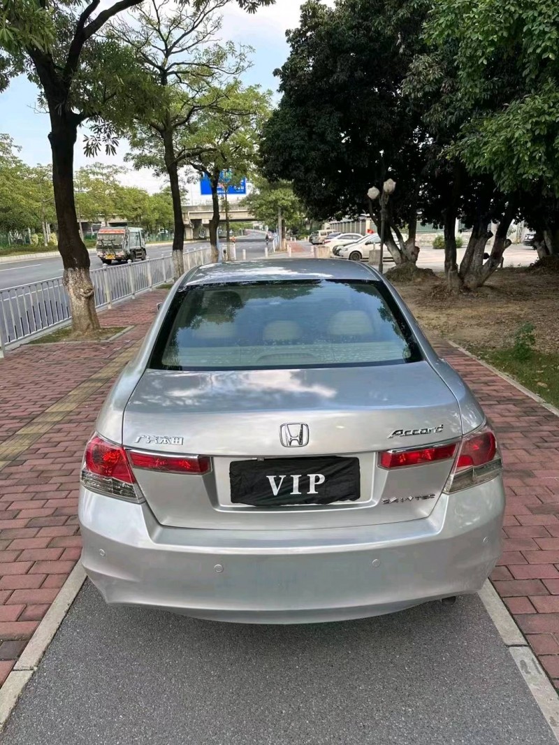 广州09年本田雅阁9