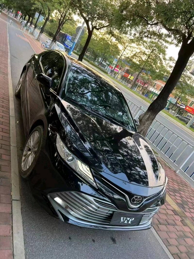 广州18年丰田凯美瑞3