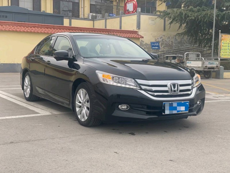 济宁14年本田雅阁7