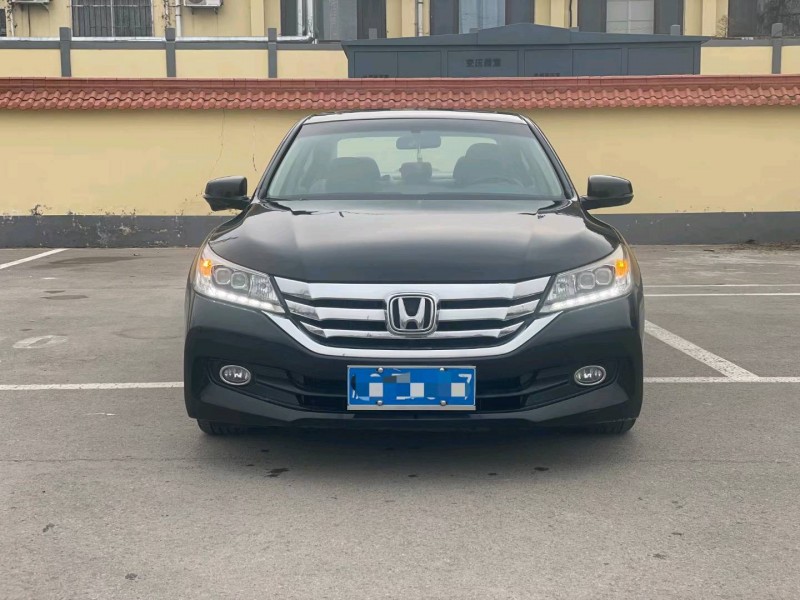 济宁14年本田雅阁8