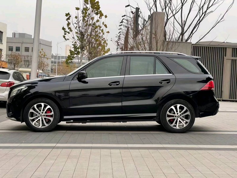 徐州17年奔驰GLE5