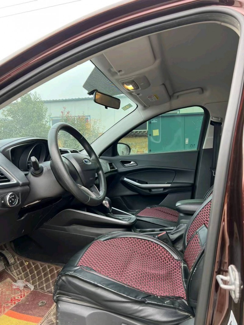 北京20年福特福睿斯7