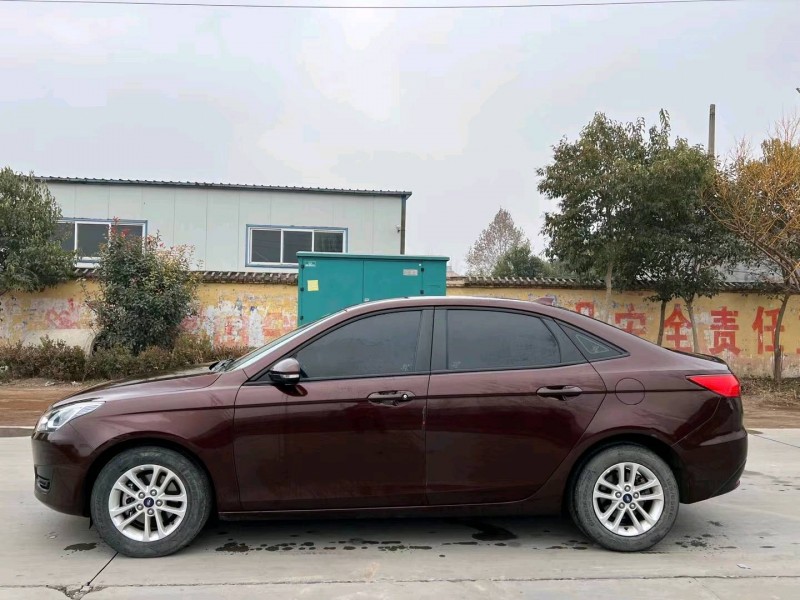 北京20年福特福睿斯2