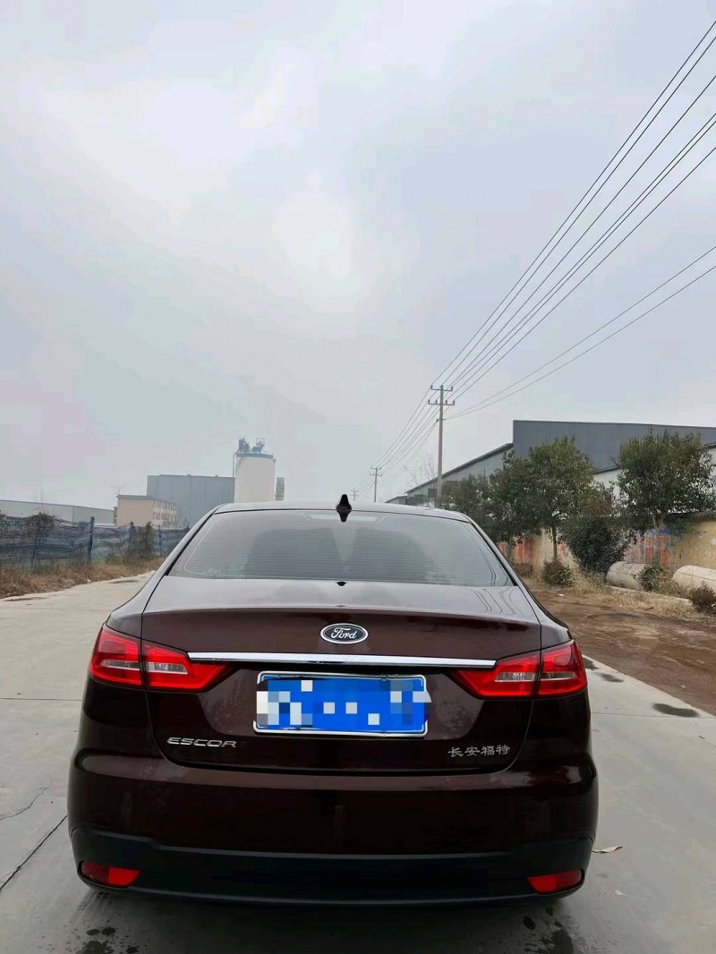 北京20年福特福睿斯1