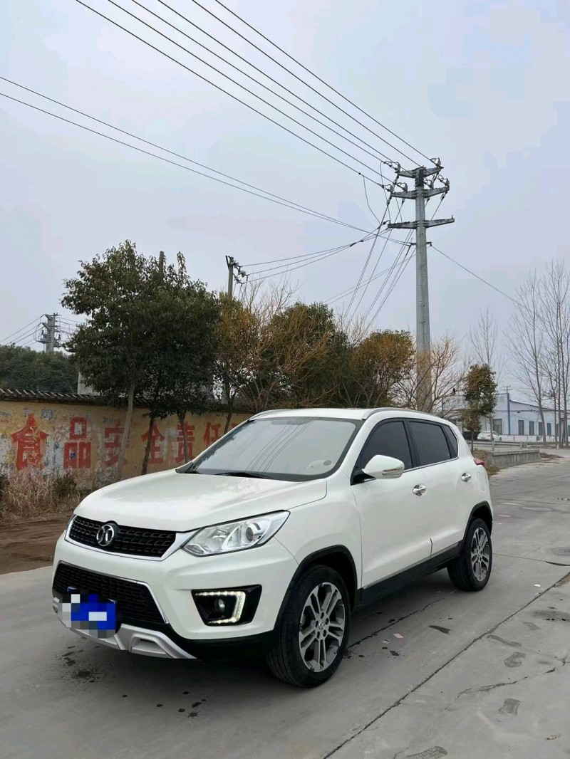 北京18年北汽绅宝X352