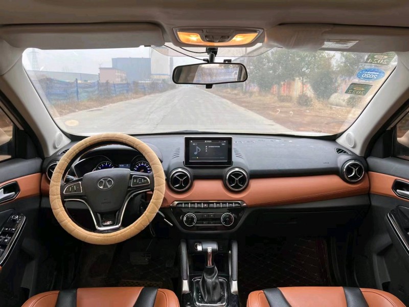 北京18年北汽绅宝X356