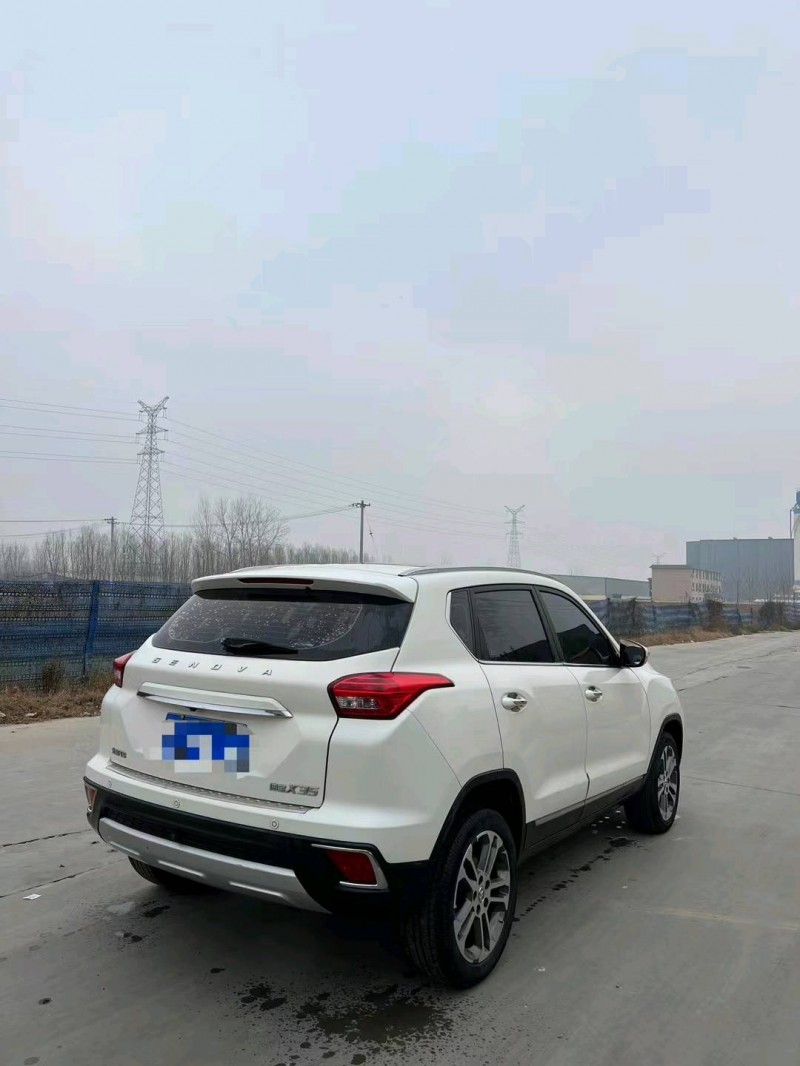 北京18年北汽绅宝X358